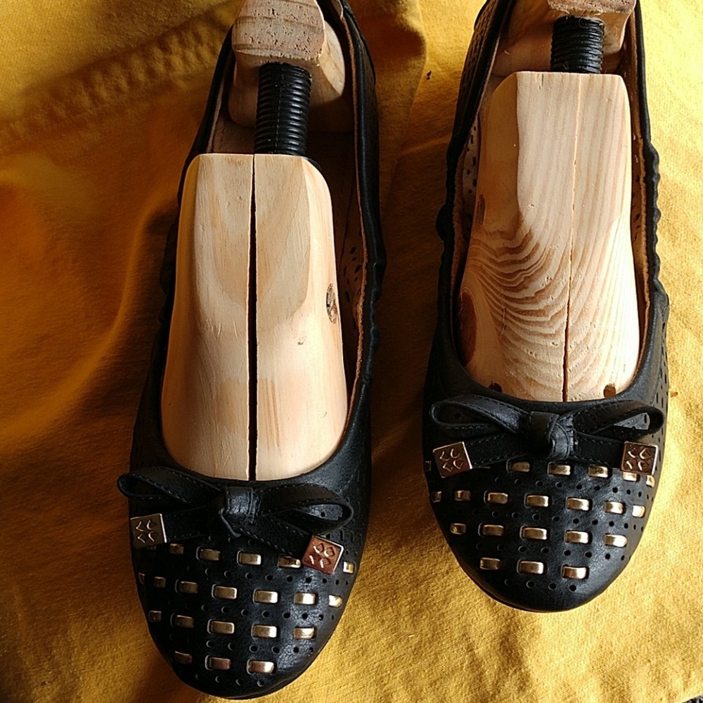 Naturalizer Ladies Flats